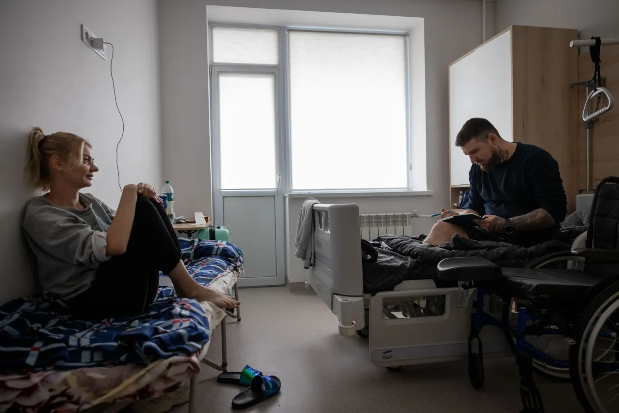 Dmitro's rehabilitation is helped by the fact that his fiancée can stay with him in hospital