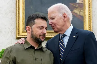 Joe Biden engedi is Kijevnek a rakéták bevetését Oroszország ellen, meg nem is