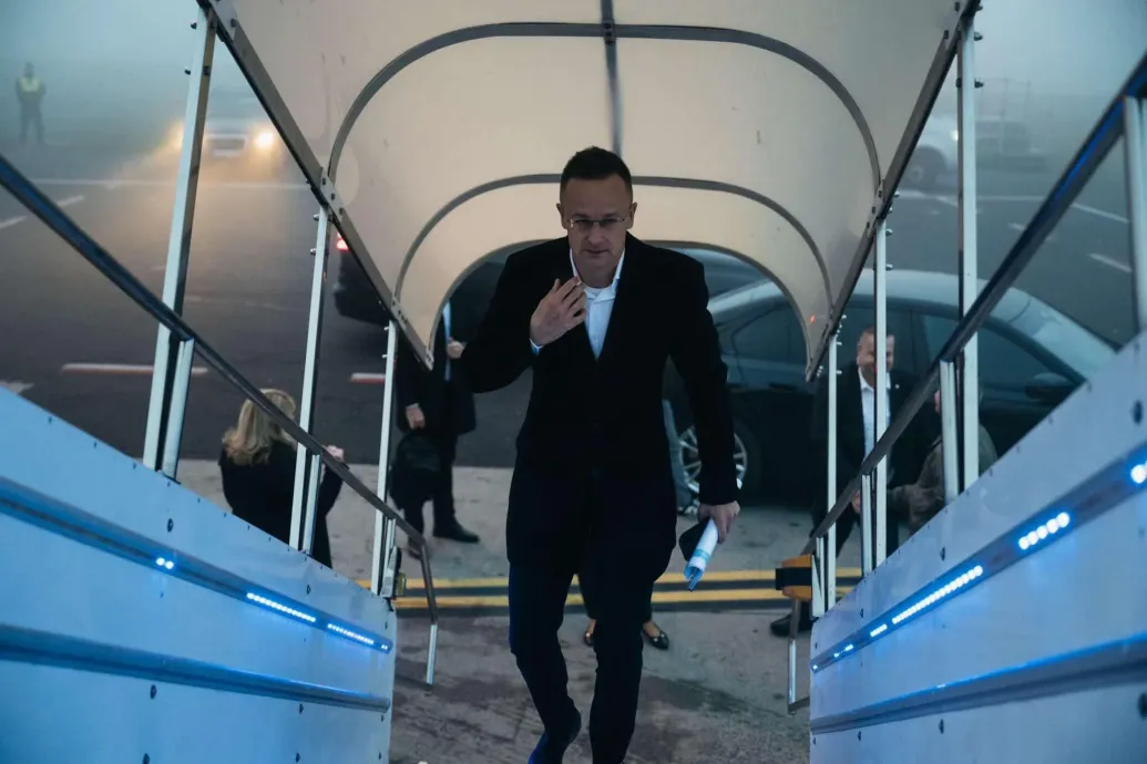 Szijjártó attól fél, hogy Joe Biden kirobbanthatja a harmadik világháborút