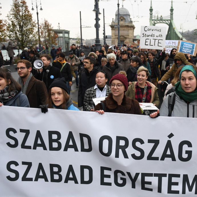 Az egyetemi modellváltás az eddigi adatok alapján pénzügyileg kudarc