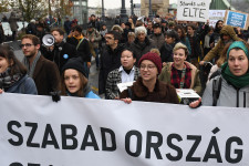 Az egyetemi modellváltás az eddigi adatok alapján pénzügyileg kudarc