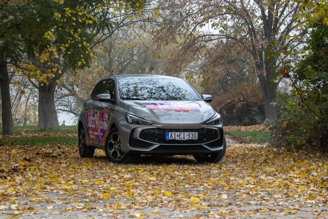 Nehéz eldönteni, hogy kinek való a legerősebb hibrid kisautó