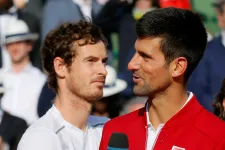 Novak Djoković egykori nagy riválisát, Andy Murray-t választotta saját edzőjének