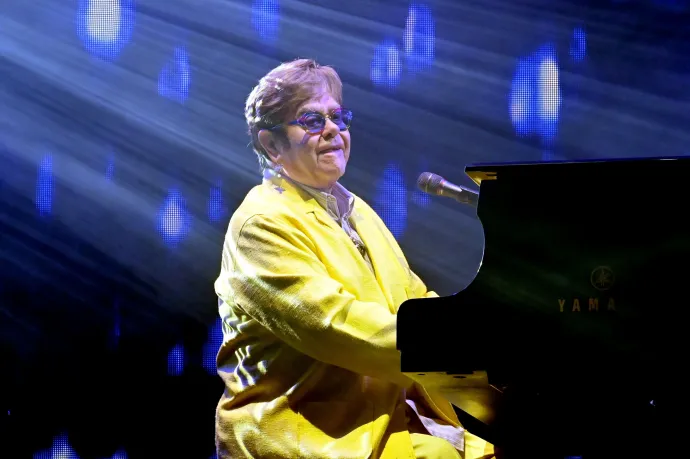 Elton John már több mint négy hónapja nem lát a fél szemére