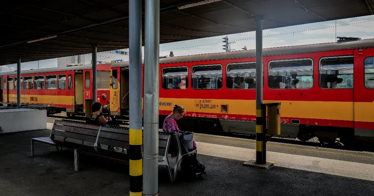 Teljes összeomlás a MÁV-nál, informatikai hiba miatt is gyűlnek a késések
