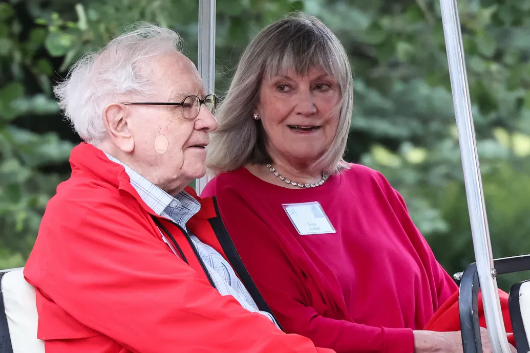 Warrenn Buffett bebiztosította, hogy az örökösei ne tudják elherdálni a jótékony célokra szánt gigászi vagyonát – Forrás: Telex.hu