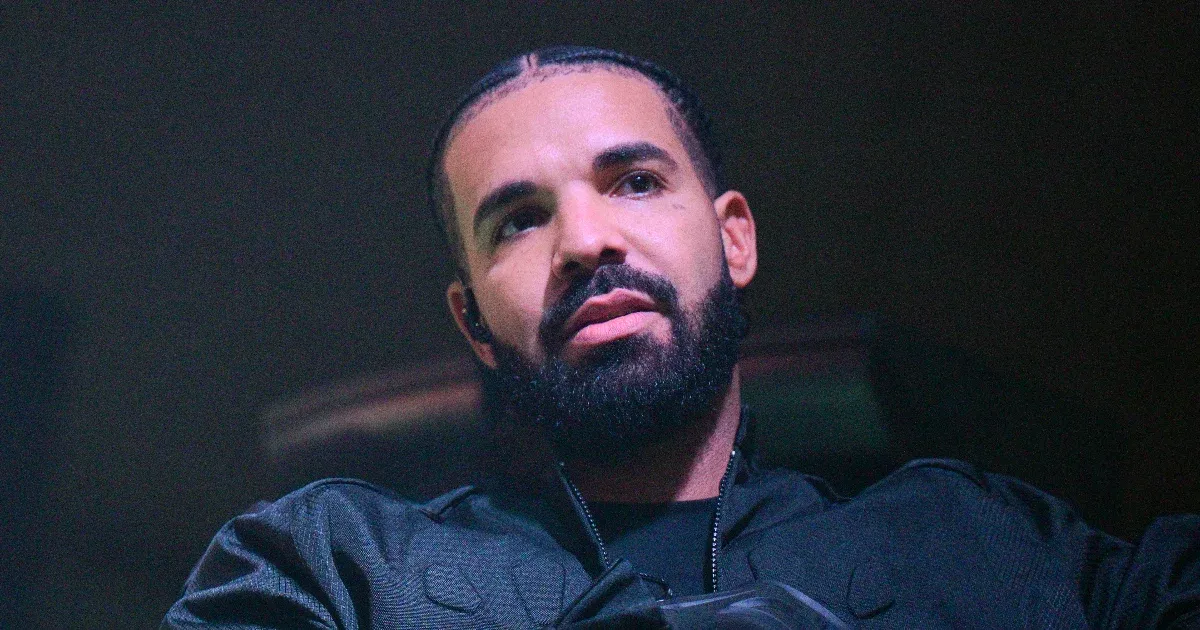 Drake szerint a Universal és a Spotify szándékosan manipulálta Kendrick Lamar őt támadó dalának a hallgatottságát