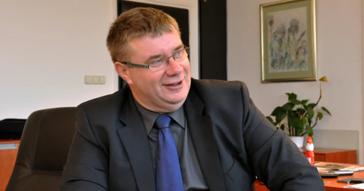 Tagadta bűnösségét két vádlott is az EU-s pénzek leosztó hálózatának perén