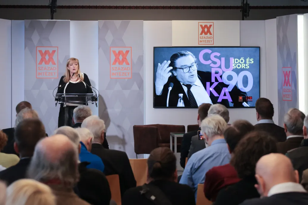 Schmidt Mária konferenciáján kiderült, hogy Csurka nem antiszemita volt, csak „túl korán lett igaza” – Forrás: Telex.hu