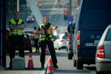 Elméletileg január 1-től Románia Schengen-tag lesz, gyakorlatilag még hat hónapig fennmarad a határellenőrzés