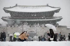 Olyan súlyosan havazik Dél-Koreában, hogy eddig legalább négy ember halt meg miatta