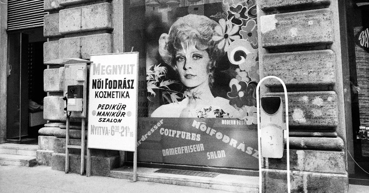 Így lett a traktoroslányból kozmetikába járó, trendi nő a szocializmusban