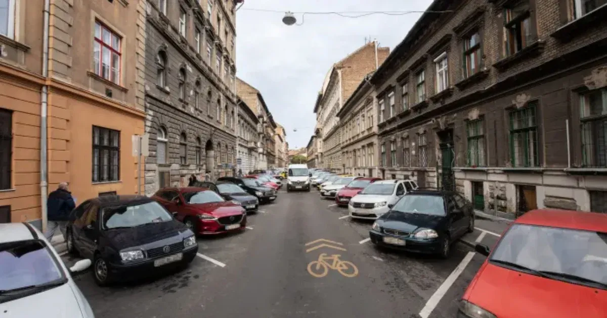 Nagyon úgy tűnik, hogy a megemelt parkolásdíj ellen tiltakozó erzsébetvárosi szórólap valójában fideszes adathalászat