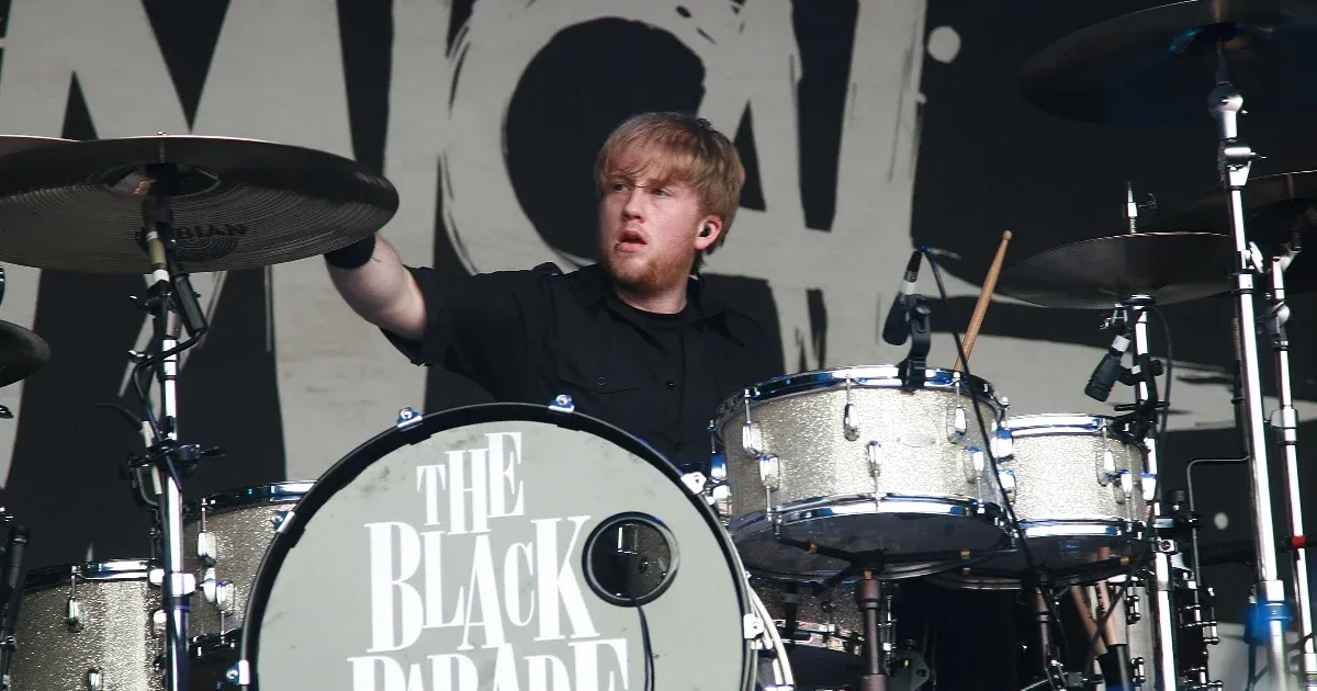 44 éves korában meghalt Bob Bryar, a My Chemical Romance korábbi dobosa