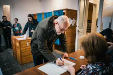 Kelemen Hunor szerint az AUR-ból kinövő pártok a sötétséget hozzák el Romániába