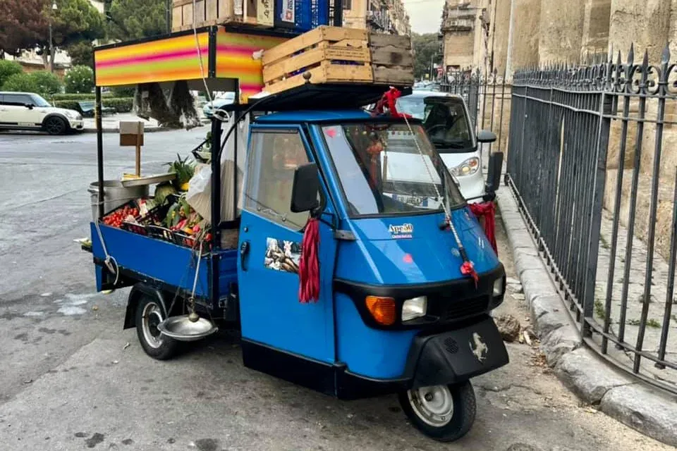 Nem gyártja többé ikonikus háromkerekű töfögőjét a Piaggio Olaszországban