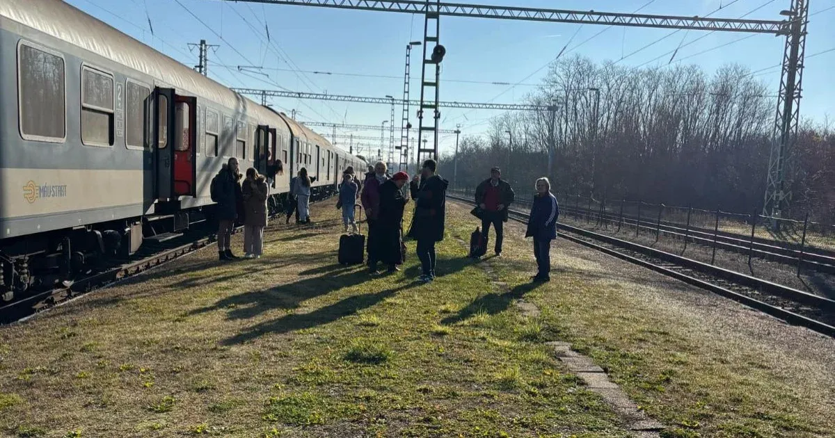 Lerobbant egy Tapolcára tartó vonat, közel két órát késhet