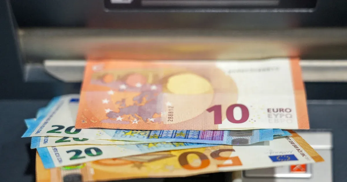 Eurobarométer: Nagyon erős az euró támogatottsága