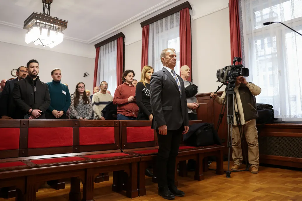 Jogerősen pénzbüntetésre ítélték Varju Lászlót – Forrás: Telex.hu
