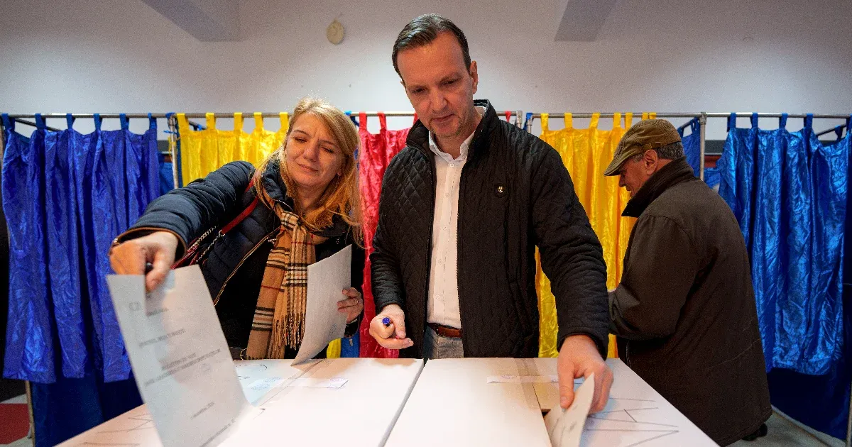 Az RMDSZ-szel felálló nemzeti egységkormány mentheti meg Romániát a szélsőjobbtól