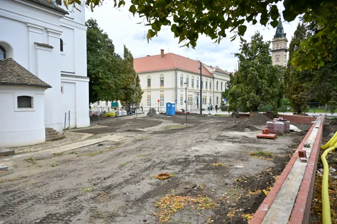 Szeged egykori fideszes polgármesterjelöltjének cége újítja fel a hódmezővásárhelyi Kossuth teret