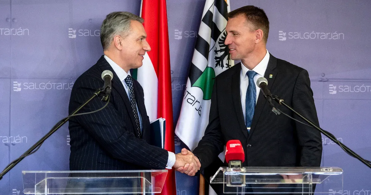 Lázár János S-Bahnt ígért Salgótarjánnak