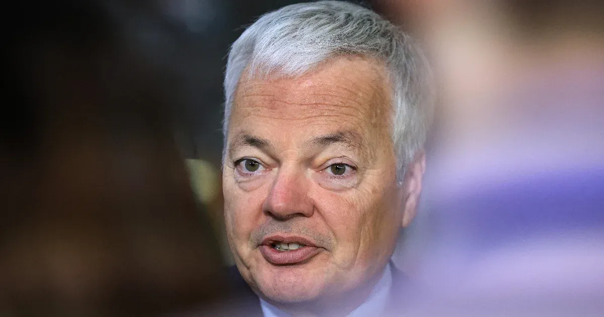 Le Soir: Házkutatást tartott a rendőrség a volt igazságügyi EU-biztosnál