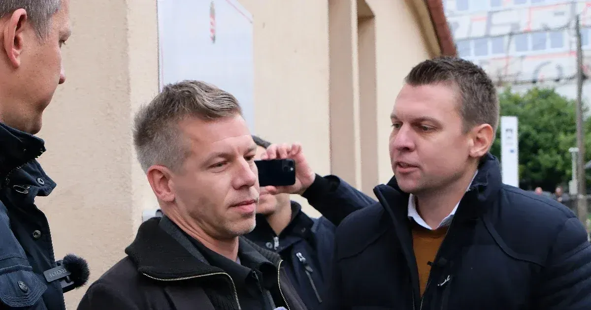 Meghallgatná a Menczer–Magyar találkozást, de kizárólag megzenésítve? Akkor ne várjon tovább!