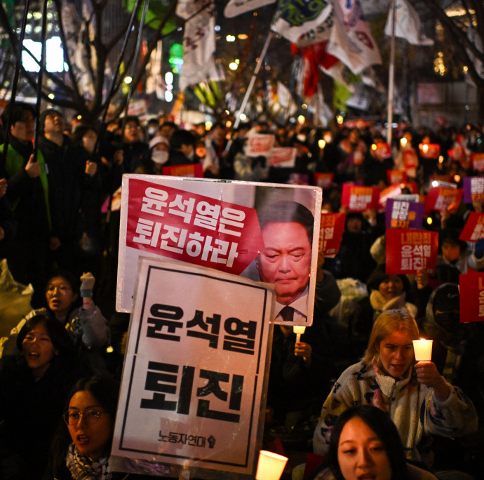 Ukrajnának és a magyar iparnak is árthat a dél-koreai elnök példátlan hazardírozása