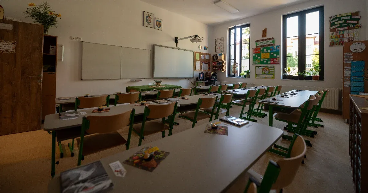 Január 1-jétől átlagosan 21,2 százalékkal emelkedik a tanárok és az óvónők fizetése