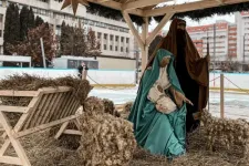 Csíkszeredában jégpályás betlehemessel, Kézdivásárhelyen élő adventi kalendáriummal várják a karácsonyt: kezdődik az ünnepi hangolódás