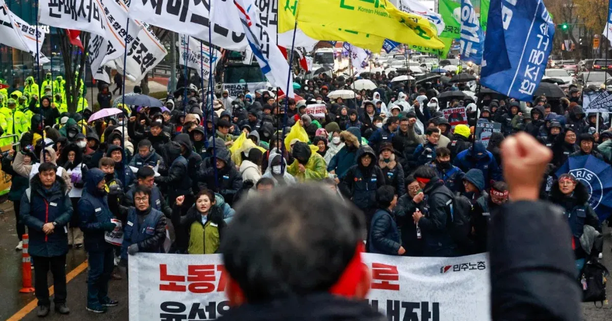 Az elnök lemondását követeli Dél-Korea, a parlament szombaton szavazhat az alkotmányos vádeljárásról
