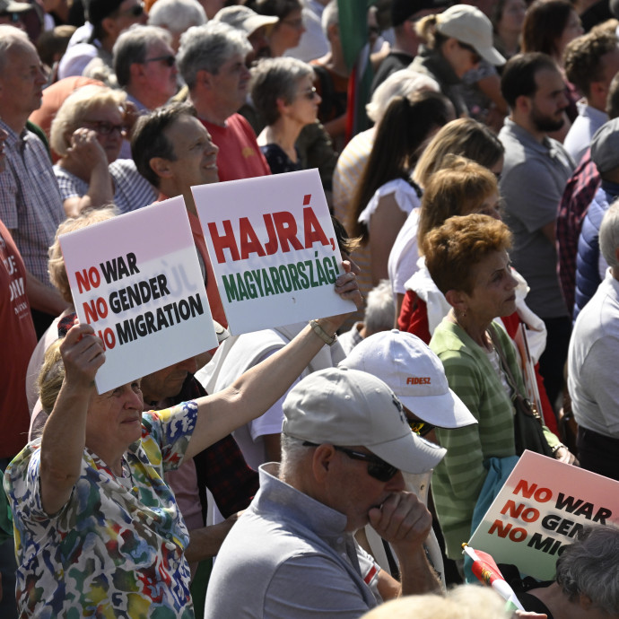 Még a szavazói se hisznek a gazdasági fellendülésben, és ezt már a kormány támogatottsága is megérzi