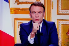 Emmanuel Macron is nyíltan támogatja Elena Lasconit