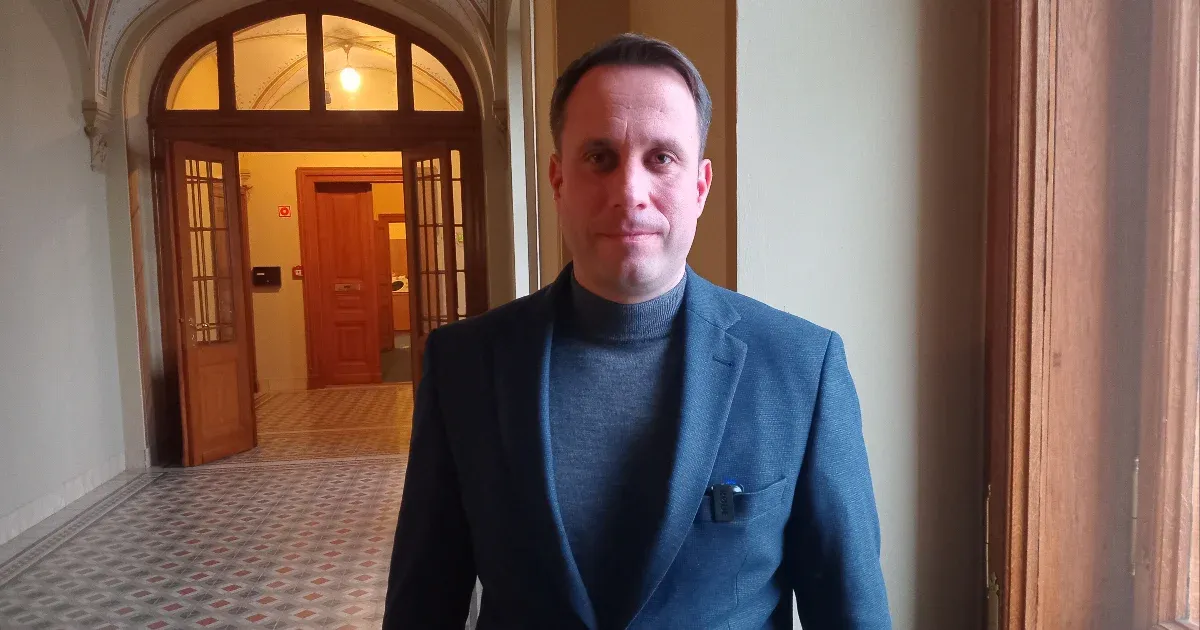 Dömötör Csaba: Nem tudom, pontosan hol vannak a stílushatárok a magyar politikában, de Magyar Péter az összeset átlépte