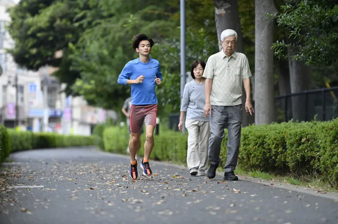 Japán: négynapos munkahét a több babáért