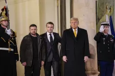 Donald Trump látja a párhuzamot a politikai pályája és a Notre-Dame között