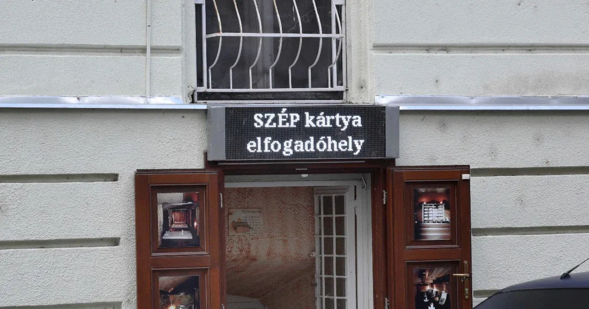 Változik a SZÉP-kártya felhasználása, szőnyeget, csempét és edényeket is lehet venni januártól