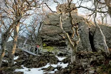 A Pokol kapujához vezet az első magyar turistaút a szlovákiai kínai fal düledékei mellett