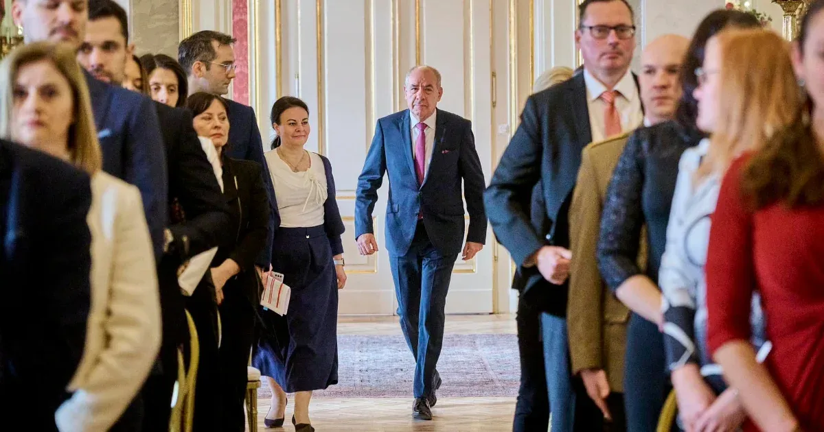 Ha egy államfő valóban a demokrácia őre, akkor súlyos közéleti kérdésekben igenis meg kell nyilvánulnia