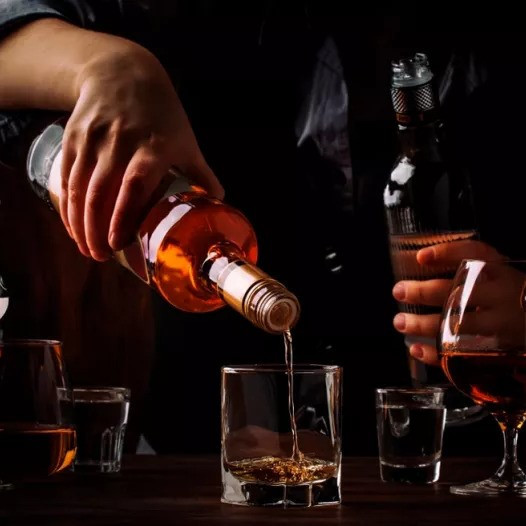 Egyre több fiatal koccint alkoholmentes itallal szilveszterkor
