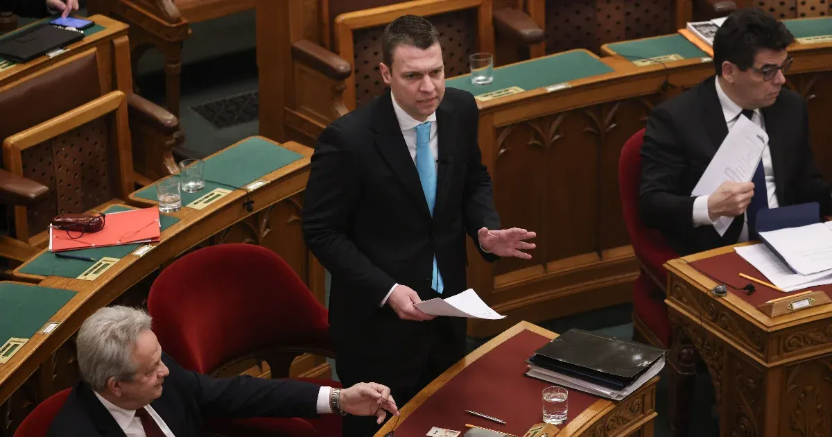 Parlament karácsonyi extra Lívia nénivel, filippínó tehenészekkel, durvuló politikával és álhírekkel