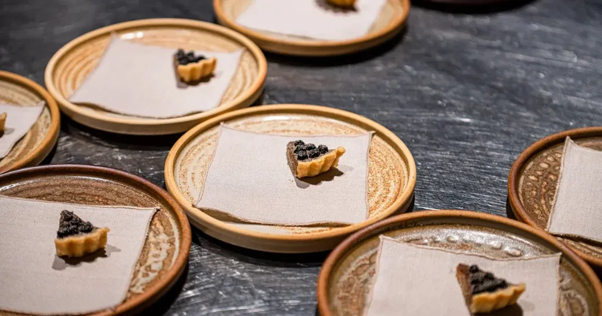 „Mi ezt otthon elmosogatjuk” – miért olyan kicsik a fine dining éttermek fogásai?