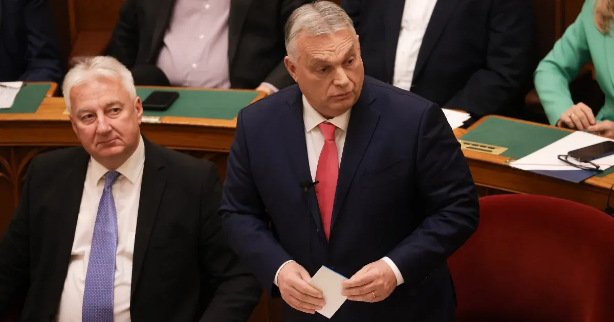 Orbán: Belátható időn belül nem lesz pénz a pályaudvarok felújítására, jobb, ha ezt másnak adjuk