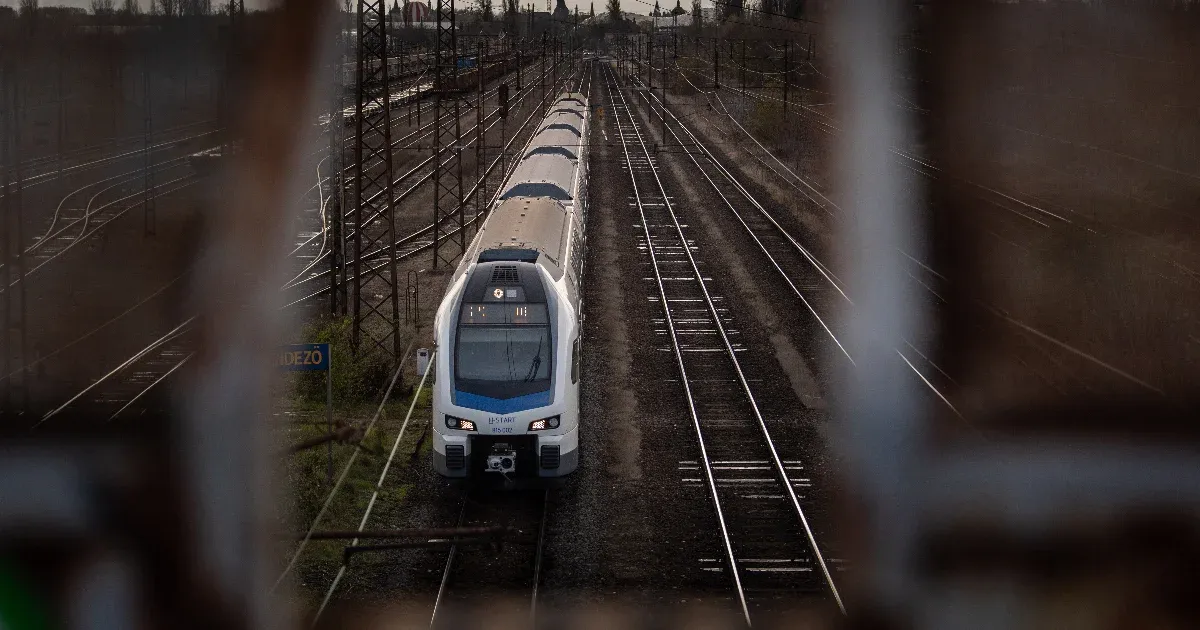 165 milliárddal tömi be a kormány a lyukakat a helyközi és elővárosi közlekedésben