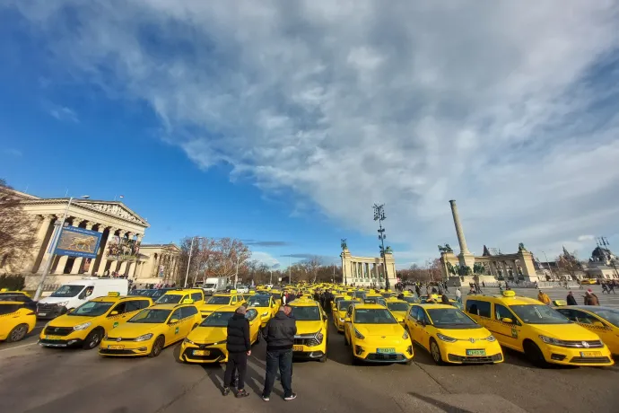 Sok mindent követelnek a kedden dudálva felvonuló budapesti taxisok