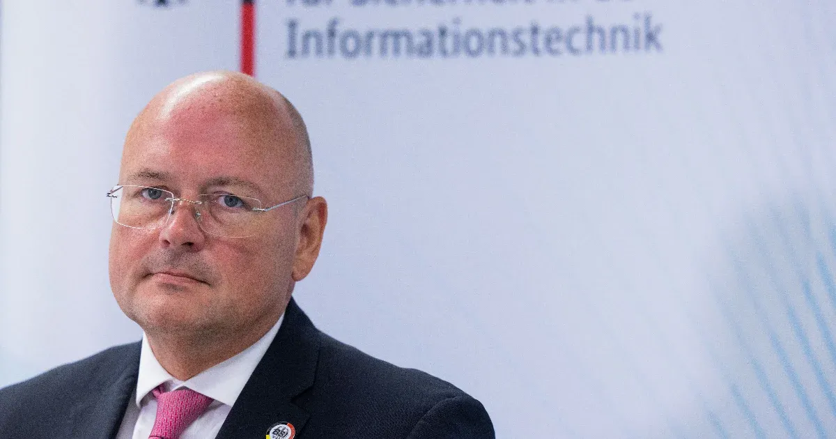 Fake news volt, hogy túl közel lenne az oroszokhoz a német kibervédelem vezetője