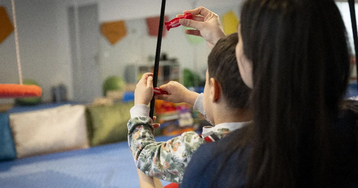 Minden 127 emberből egyet érint az autizmus spektrumzavar