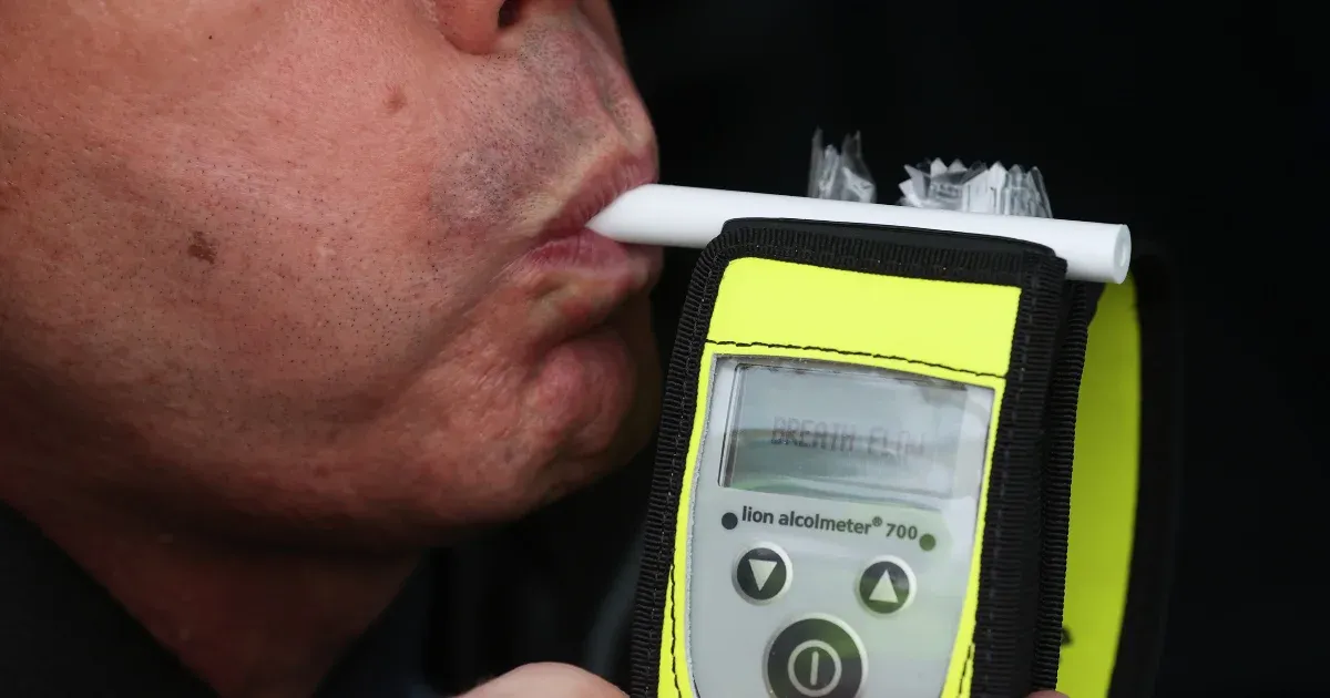 Egy évig nem ülhet volán mögé az alkoholszonda feltalálója, mert pityókásan vezetett