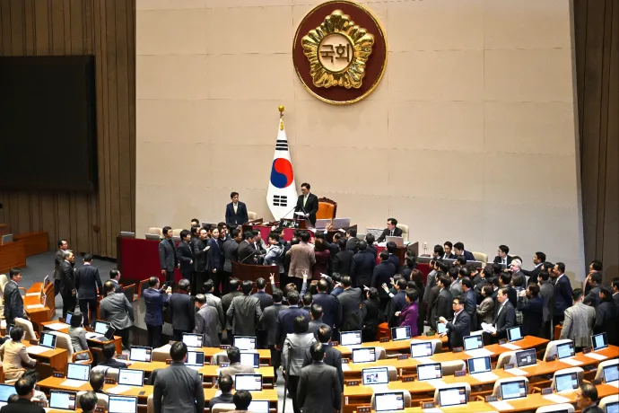 Megszavazta a dél-koreai parlament Han Dokszu elnök lemondatását